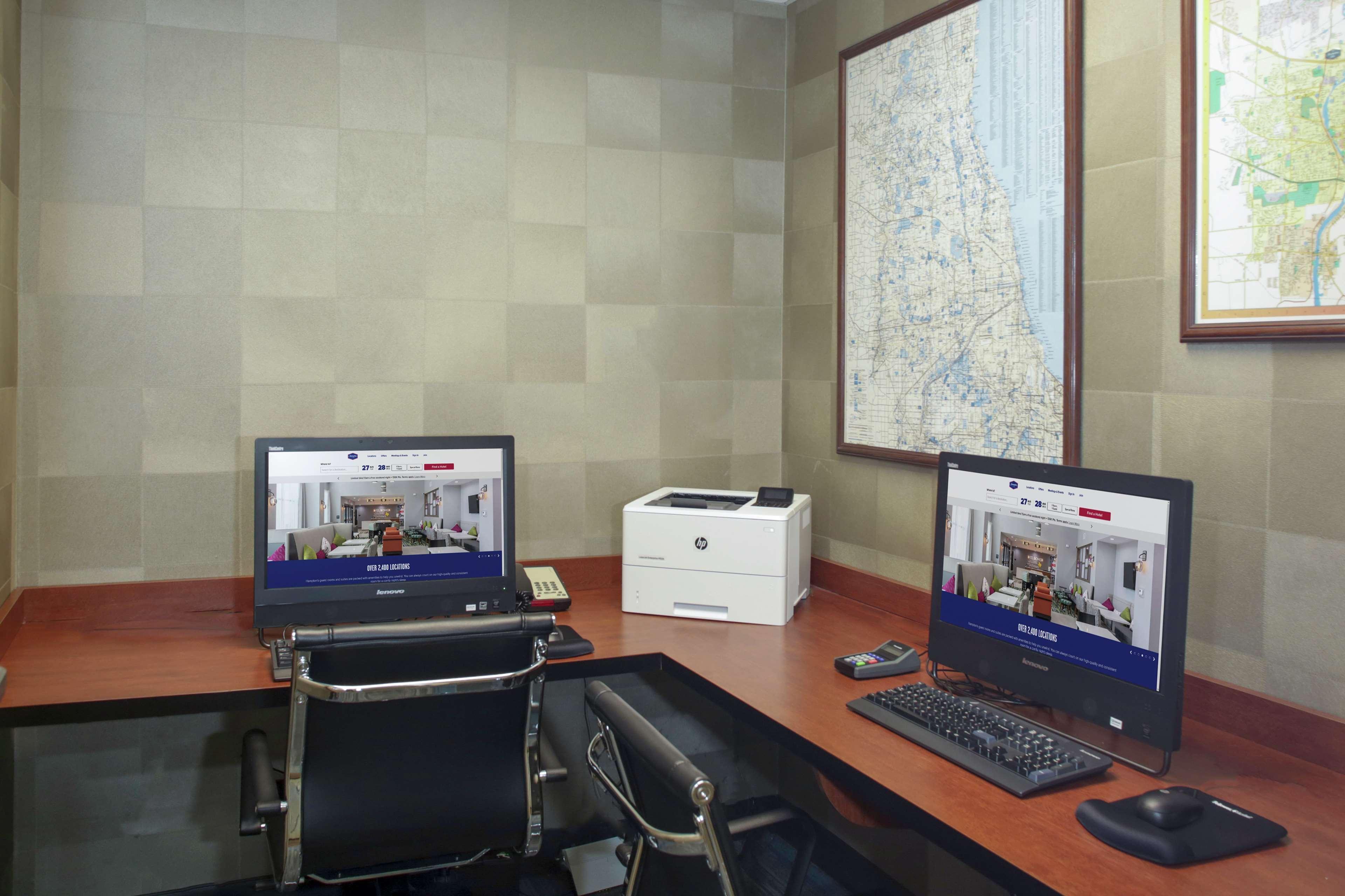 Hampton Inn Chicago Elgin/I-90 Экстерьер фото