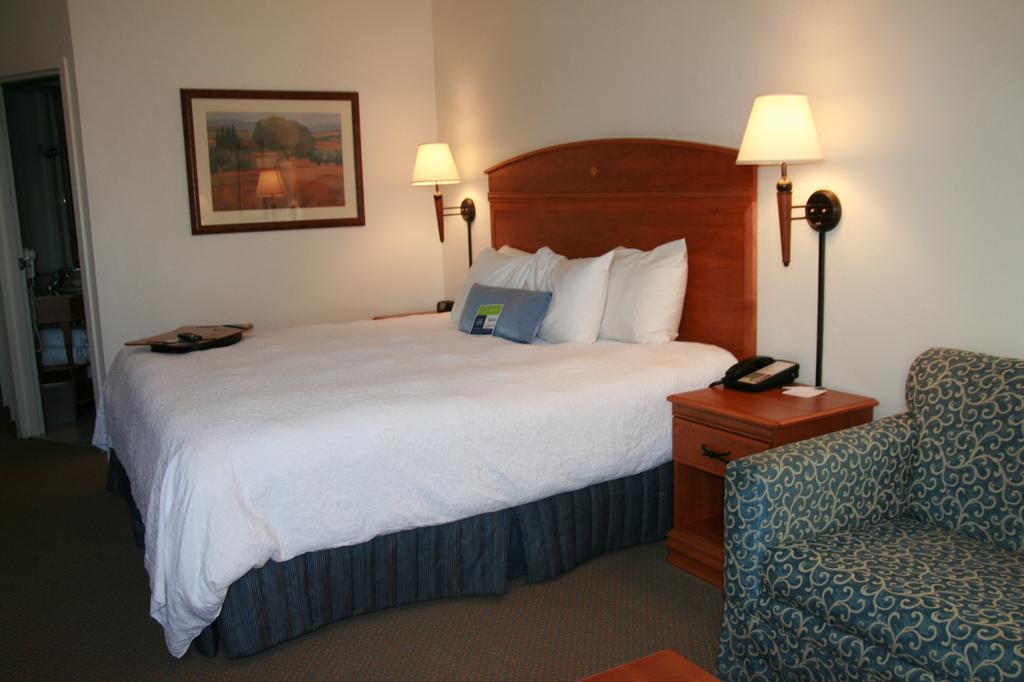 Hampton Inn Chicago Elgin/I-90 Экстерьер фото