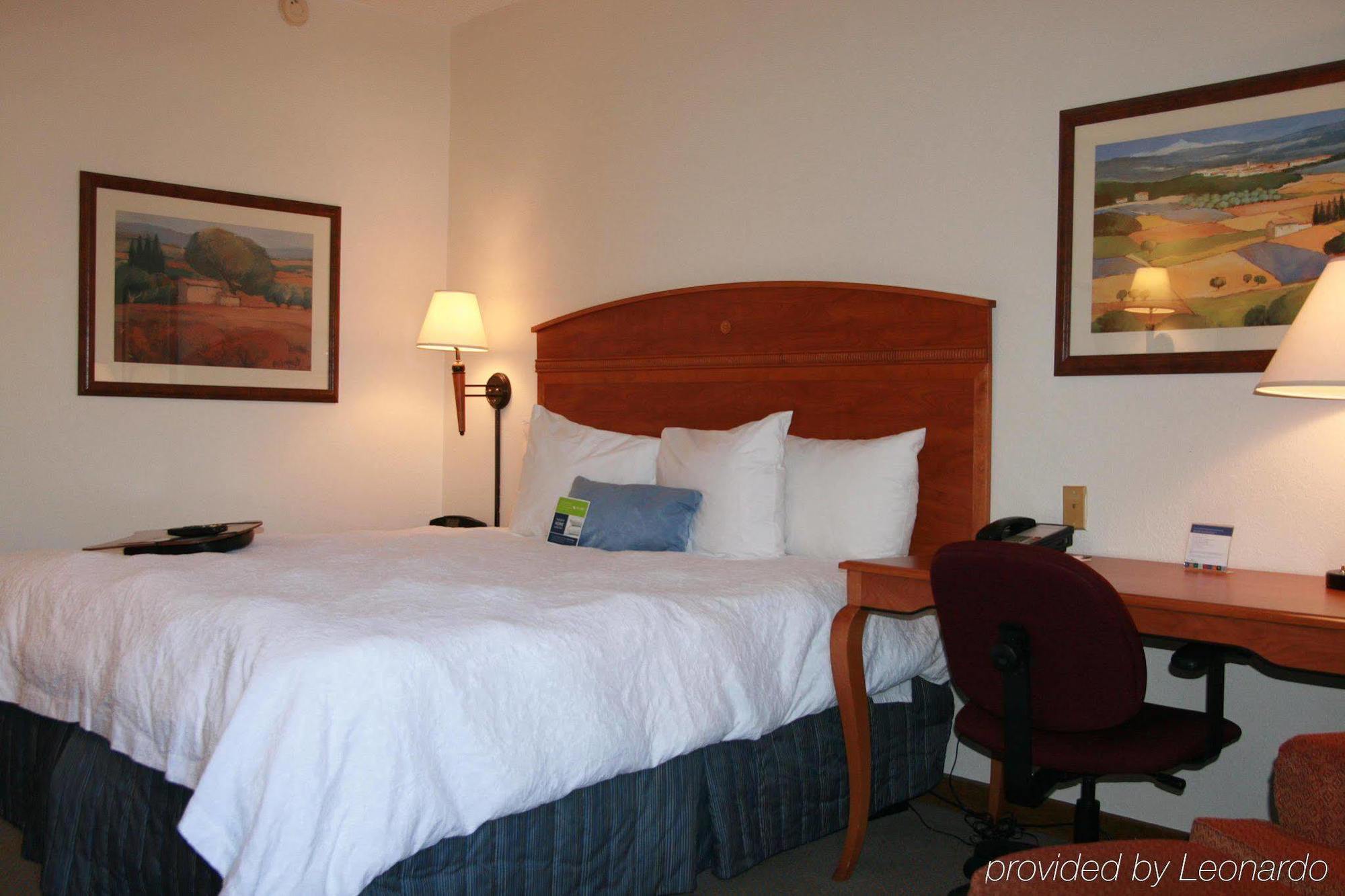 Hampton Inn Chicago Elgin/I-90 Номер фото